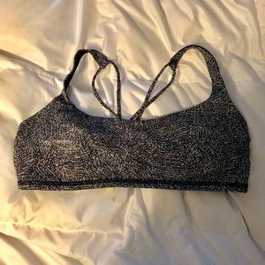 LuluLemon Free to Be Bra Size 10